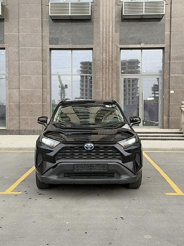 таёт: Toyota RAV4: 2020 г., 2.5 л, Вариатор, Гибрид, Кроссовер — 2