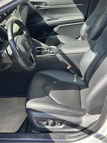 es 200: Toyota Camry: 2018 г., Гибрид, Седан — 4