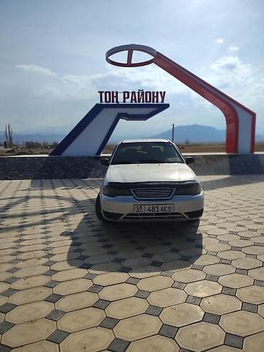 Daewoo Nexia: 2011 г., Бензин, Седан