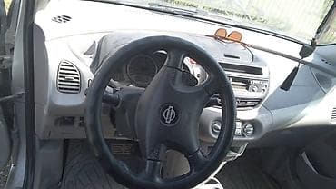 honda mobilo: Nissan Almera Tino: 2002 г., 2 л, Автомат, Газ, Хэтчбэк — 3