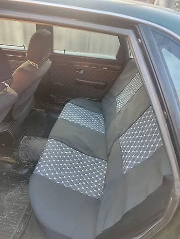 старый муравей: Audi 100: 1989 г., 1.8 л, Ручные, Бензин, Седан — 7