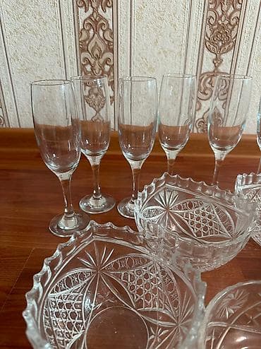 Аксессуары для кухни: За все 800сом(фужеры,конфетницы,салатницы) — 3