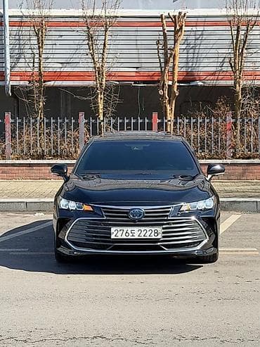 Продажа авто: Toyota Avalon: 2021 г., Гибрид, Седан — 3
