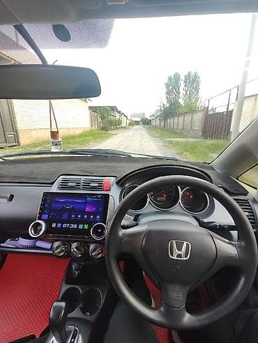 фит на аренду: Honda Fit: 2003 г., Автомат, Хэтчбэк — 6