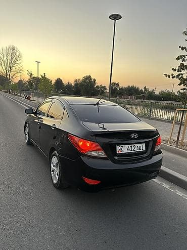 rd 1: Hyundai Solaris: 2013 г., 1.6 л, Автомат, Бензин, Седан — 3