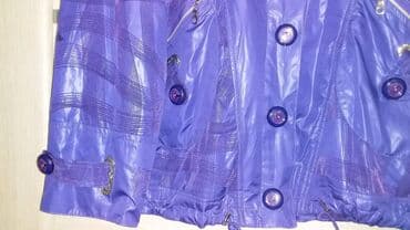 спортивное оборудование: Куртка лёгкая, ветровка. Цвет фиолетовый, размер 50-52. Цена 250 сом — 4