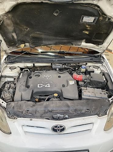 Toyota Corolla: 2005 г., 2 л, Механика, Дизель, Хэтчбэк — 8