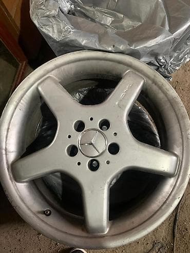 Шины и диски: Литые Диски R 18 AMG, Комплект, отверстий - 5, Б/у — 1