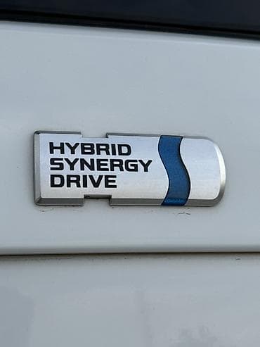 Транспорт: Toyota Prius: 2015 г., 1.8 л, Вариатор, Гибрид, Хэтчбэк — 3