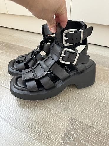 nursace 36: Босоножки, 36.5, Bronx, Б/у, цвет - Черный — 1