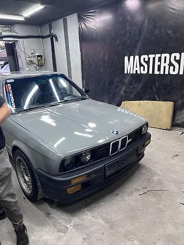беха 3: BMW 3 series: 1986 г., 3 л, Механика, Бензин, Седан — 7