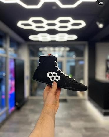 Айымдардын бут кийими: Эркектердин кроссовкасы, 41, Asics, Жаңы, түсү - Кара, Өзү алып кетүү — 1