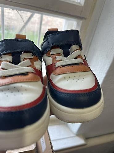 nike vintage: Детские кроссовки H&M - Размер: ориентировочно детский (уточняйте — 6