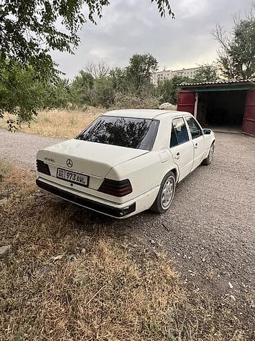 e star: Mercedes-Benz W124: 1986 г., 2.3 л, Механика, Бензин — 2