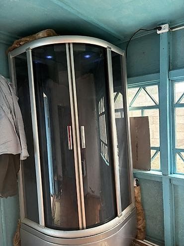 Ремонт и строительство: Душевая кабина Полукруглая, Покрытие: Тонированное — 1