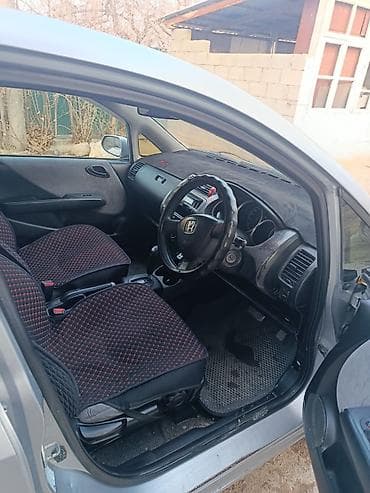 Унаа: Honda Fit: 2002 г., 1.3 л, Автомат, Бензин, Хетчбек — 6