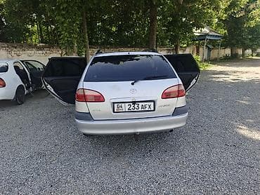Toyota Avensis: 2003 г., 1.8 л, Механика, Бензин, Универсал — 4