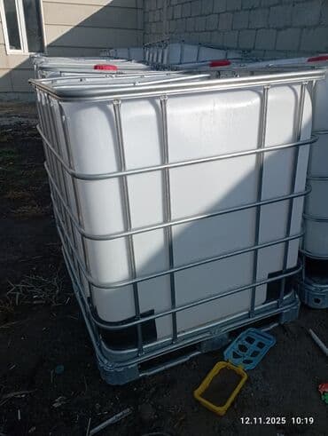 пустые канистры: Еврокуб 1 т — 2