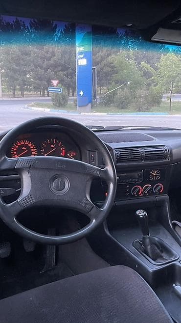е34 e34: BMW 5 series: 1994 г., 2.5 л, Механика, Седан — 7