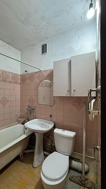 дом кирпичный: 1 комната, 34 м², 105 серия, 1 этаж, Старый ремонт — 9