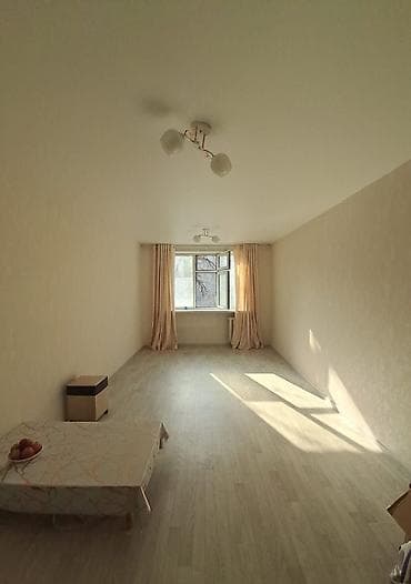 сдаю места ош базар: 1 комната, 18 м², Гостиничный тип, 2 этаж, Евроремонт — 1