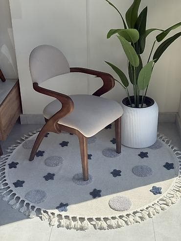 Кресло с подлокотниками в стиле mid-century КАЧЕСТВО 100% В наличии at lalafo.kg Кресло с подлокотниками в стиле mid-century КАЧЕСТВО 100% В наличии