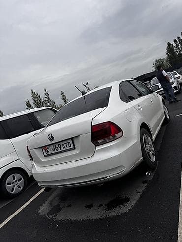 Volkswagen: Volkswagen Polo: 2017 г., Кол менен иштөөчү, Бензин, Седан — 5