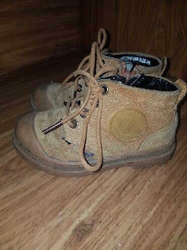 размер 28: Продаю ботинки детские. Размер 24. По стельке 15 см — 1