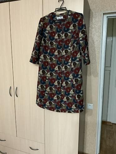 куплю пальто: Пальто, Классика, Осень-весна, По колено, Приталенная модель — 5