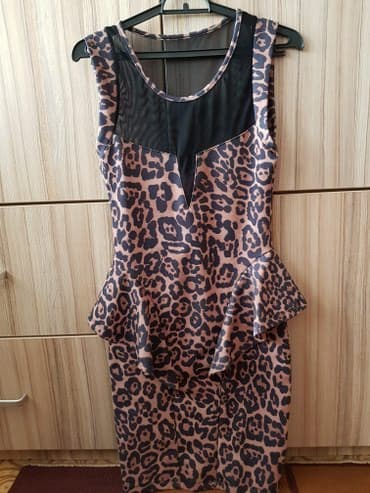 красное платье с открытыми плечами: Вечернее платье, Коктейльное, S — 2