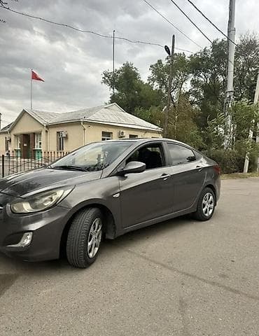 варянт авто: Hyundai Solaris: 2013 г., 1.6 л, Автомат, Бензин — 3