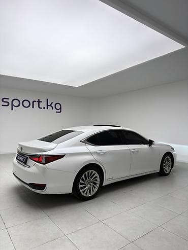 ls 400: Lexus ES: 2019 г., 2.5 л, Гибрид, Седан — 6