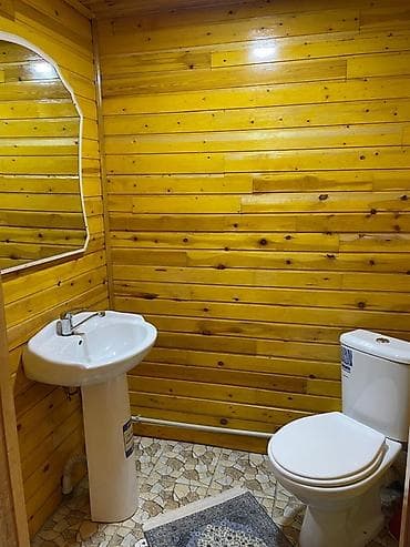 Недвижимость: Сдаётся коттедж у берега, рассчитан на 12 человек. Отличная локация — — 7