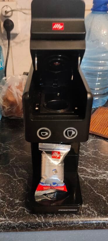 кофемашина с капсулами: Продаю кофемашина новая — 1