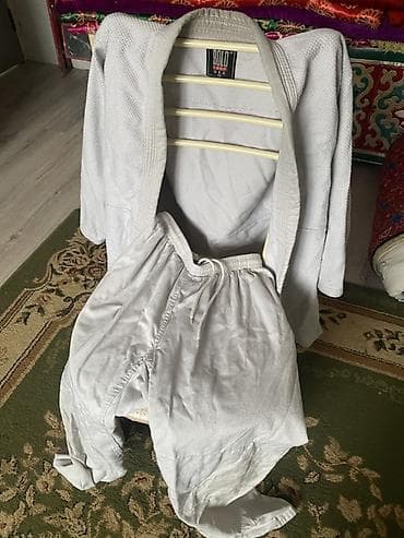 Кимоно для единоборств BOLD USA рост 160 - Комплект: куртка и штаны. -