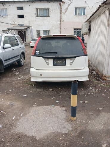 стриим: Honda Stream: 2002 г., 2 л, Автомат, Бензин, Минивэн — 7