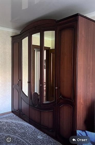 Спальный гарнитур в классическом стиле, цвет темный орех. Состав — 1