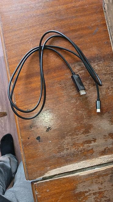 Кабель-переходник USB‑C → HDMI - Разъёмы: USB‑C (штекер) на одном