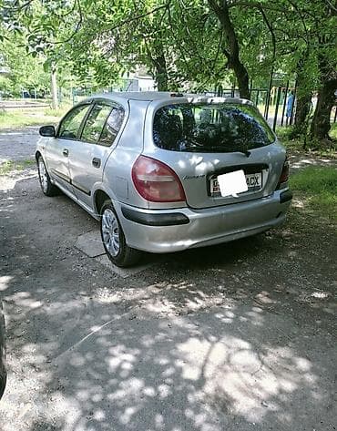 Nissan Almera: 2003 г., 1.5 л, Механика, Бензин, Хэтчбэк — 3