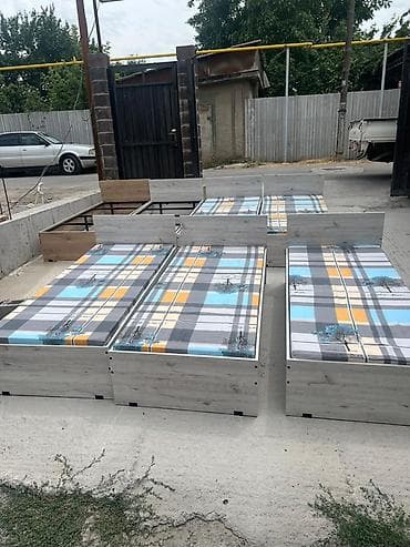 sofa bed: Односпальная кровать, металический каркас. Цена: 7000сом Доставка по — 4