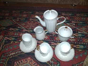 куплю посуду ссср: Кофейный сервиз, 
Н ОВЫЙ, 
Тонкий фарфор
 пр-во СССР
На 6 персон — 2