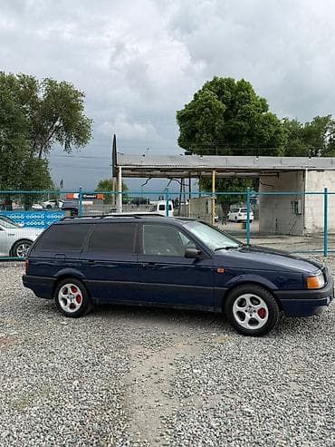 Транспорт: Volkswagen Passat Variant: 1991 г., 1.8 л, Кол менен иштөөчү, Бензин, Универсал — 4