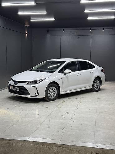 maxima j30: Toyota Corolla: 2021 г., 1.8 л, Вариатор, Гибрид, Седан — 1