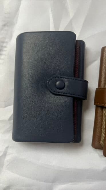 женский кошелек с двумя молниями: Кожаные женские кошельки. Особенности: - Компактный формат с клапаном — 4