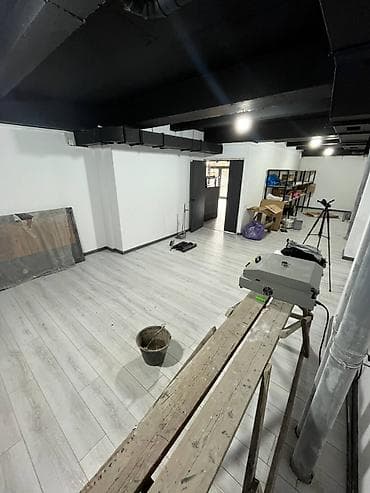 дом аламидин 1: Сдаётся в аренду помещение 140 м² по первой линии На первом этаже — 3