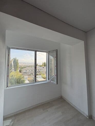 продаю квартиру в центре: 3 комнаты, 60 м², 4 этаж, Евроремонт — 8
