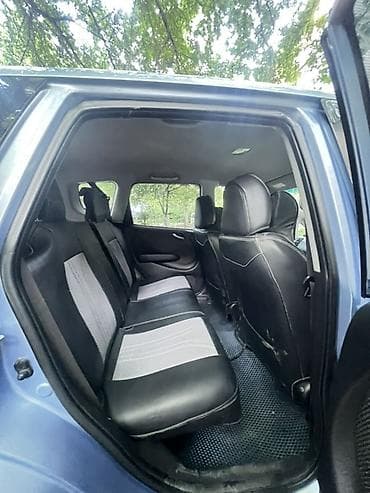 kia rio 2005: Срочно продаю Хонда фит обем 1,5 машина идеальнам состоянии без — 7