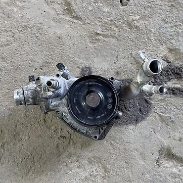 Транспорт: Помпа BMW 2017 г., Б/у, Оригинал, США — 1