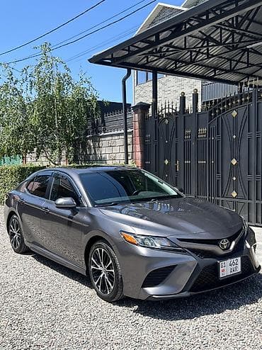 Toyota Camry: 2018 г., 2.5 л, Автомат, Бензин, Седан