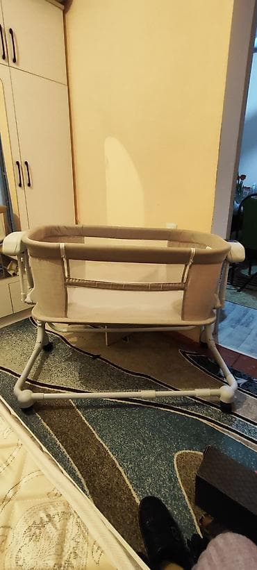 детские приставные кроватки: Детская приставная кроватка, Новый, С колесиками, цвет - Бежевый — 1